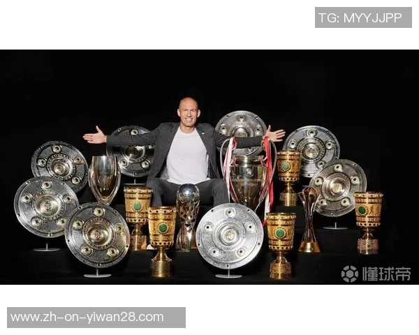 拜仁球星签名足球限量版珍藏品 见证传奇球员荣耀时刻