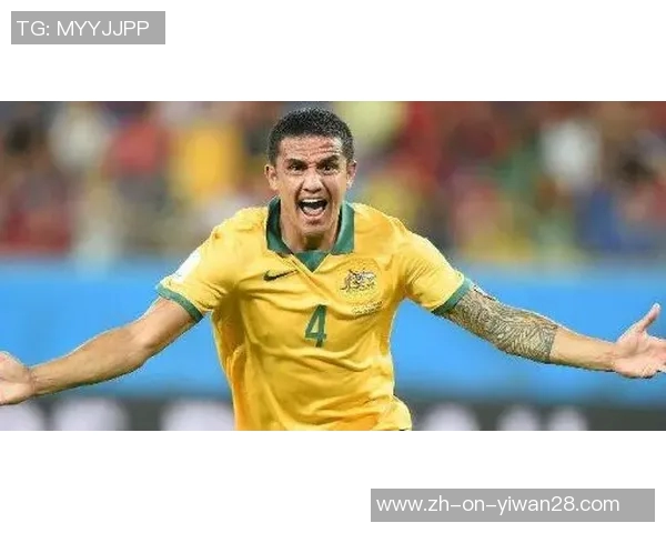 男足球星涂指甲油展现个性魅力 赛场外别样风采引热议